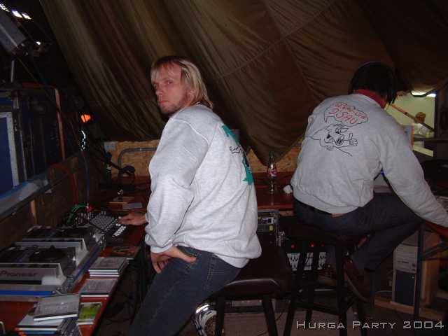 Party 2004 393 